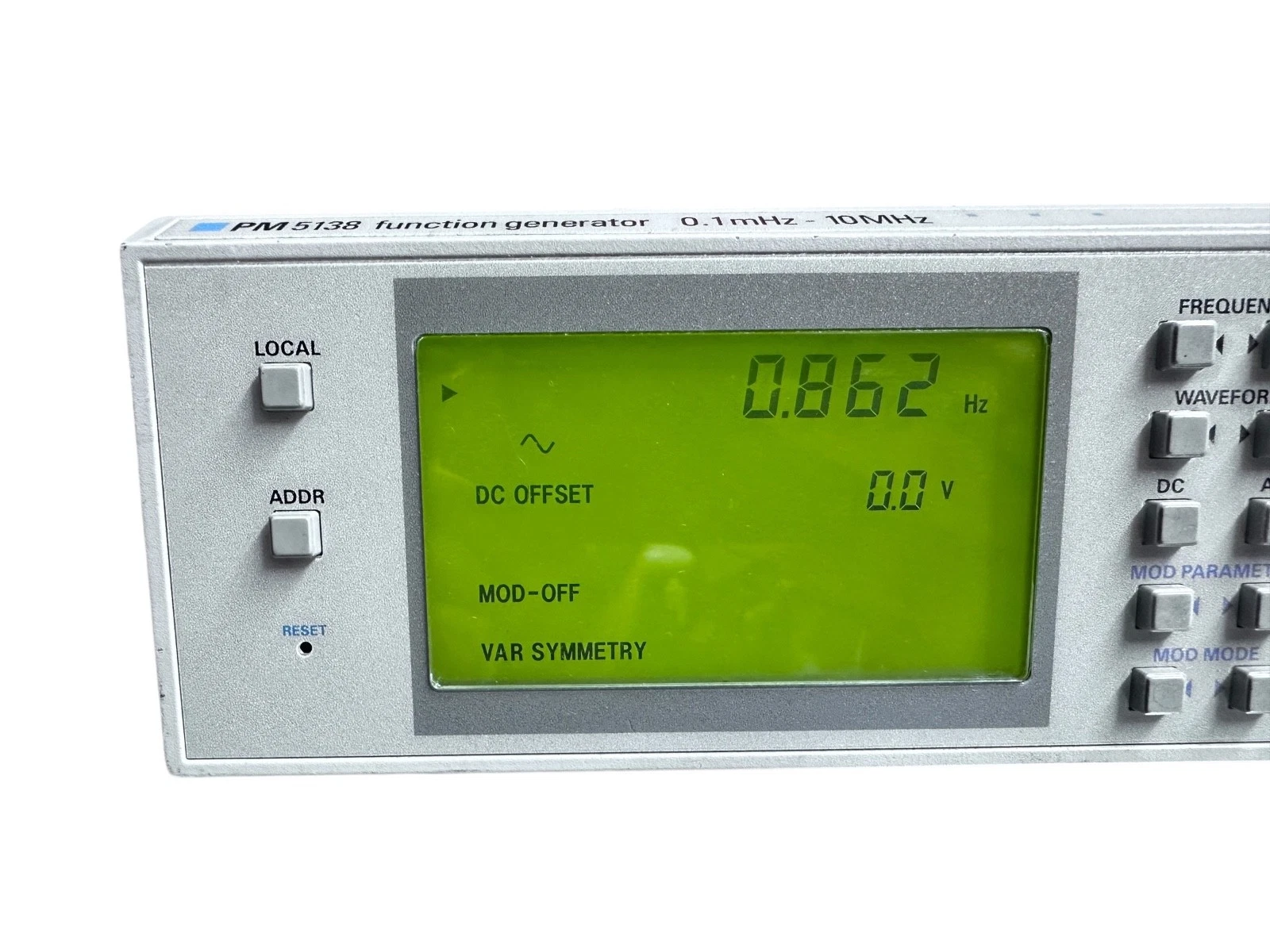 Fluke / Philips PM5138A/131 Programmable Function Generator, 0.1 mHz - 10 MHz — photo 4 of 15