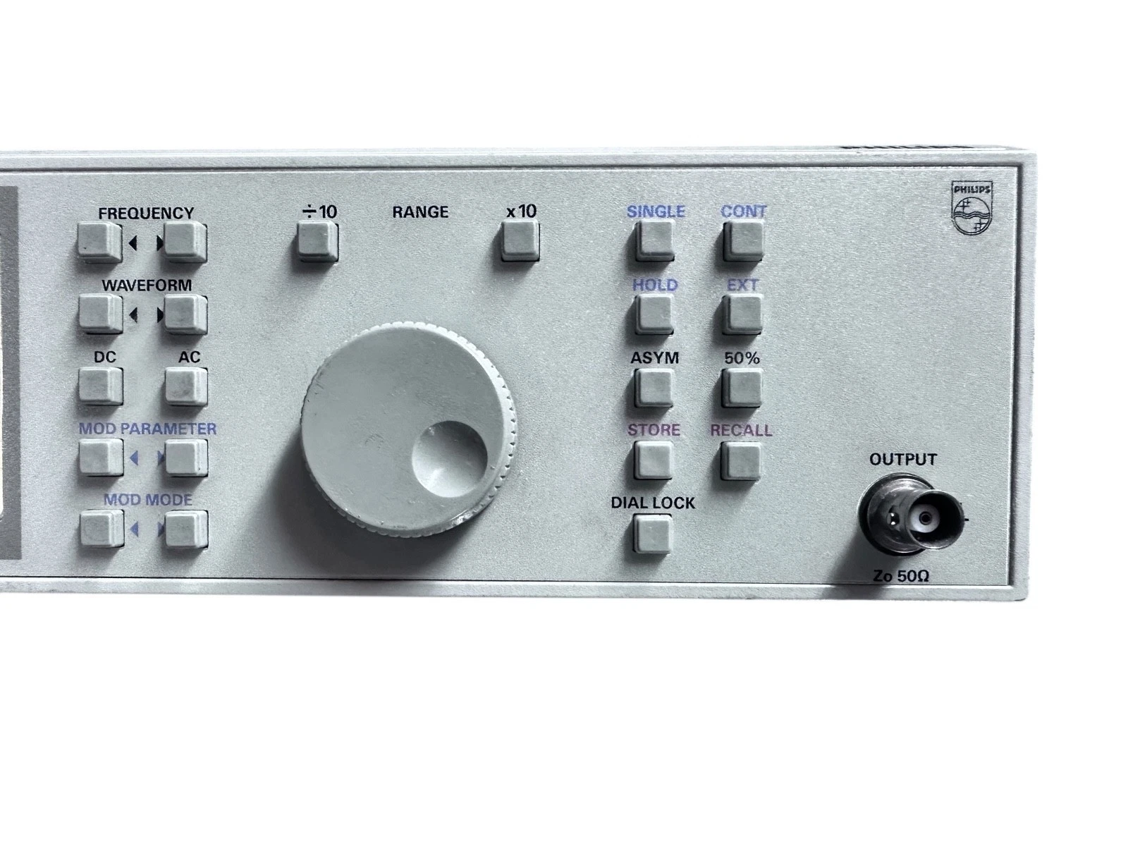 Fluke / Philips PM5138A/131 Programmable Function Generator, 0.1 mHz - 10 MHz — photo 9 of 15