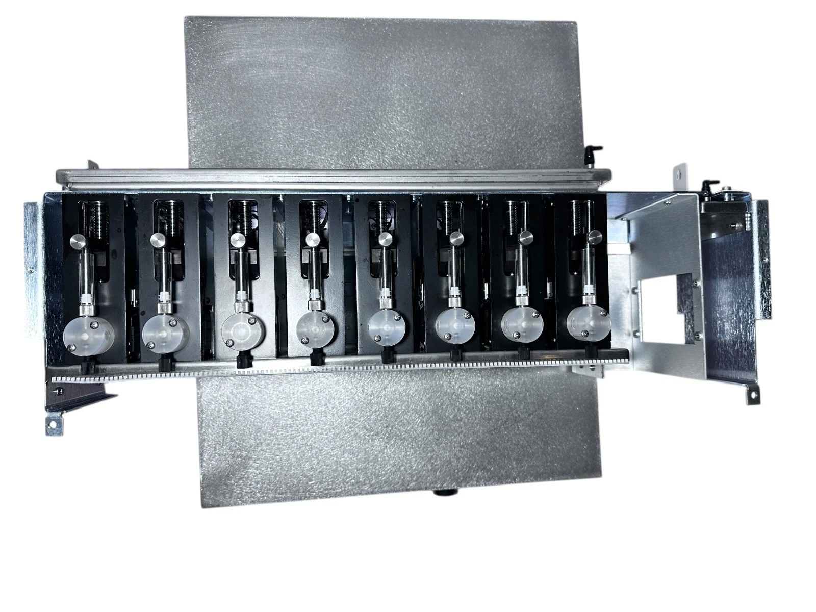 Beckman Coulter Biomek NXP 8-Channel Syringe Pump Assembly – Low Use — photo 3 of 12