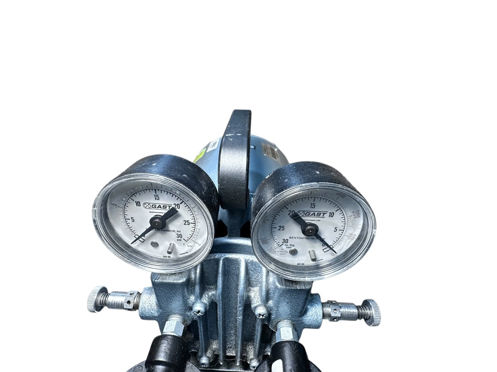 Gast Vacuum / Pressure Pump w/ GE Motor 1/6 HP | Dual Gauges | Laboratory Unit — photo 9 of 9