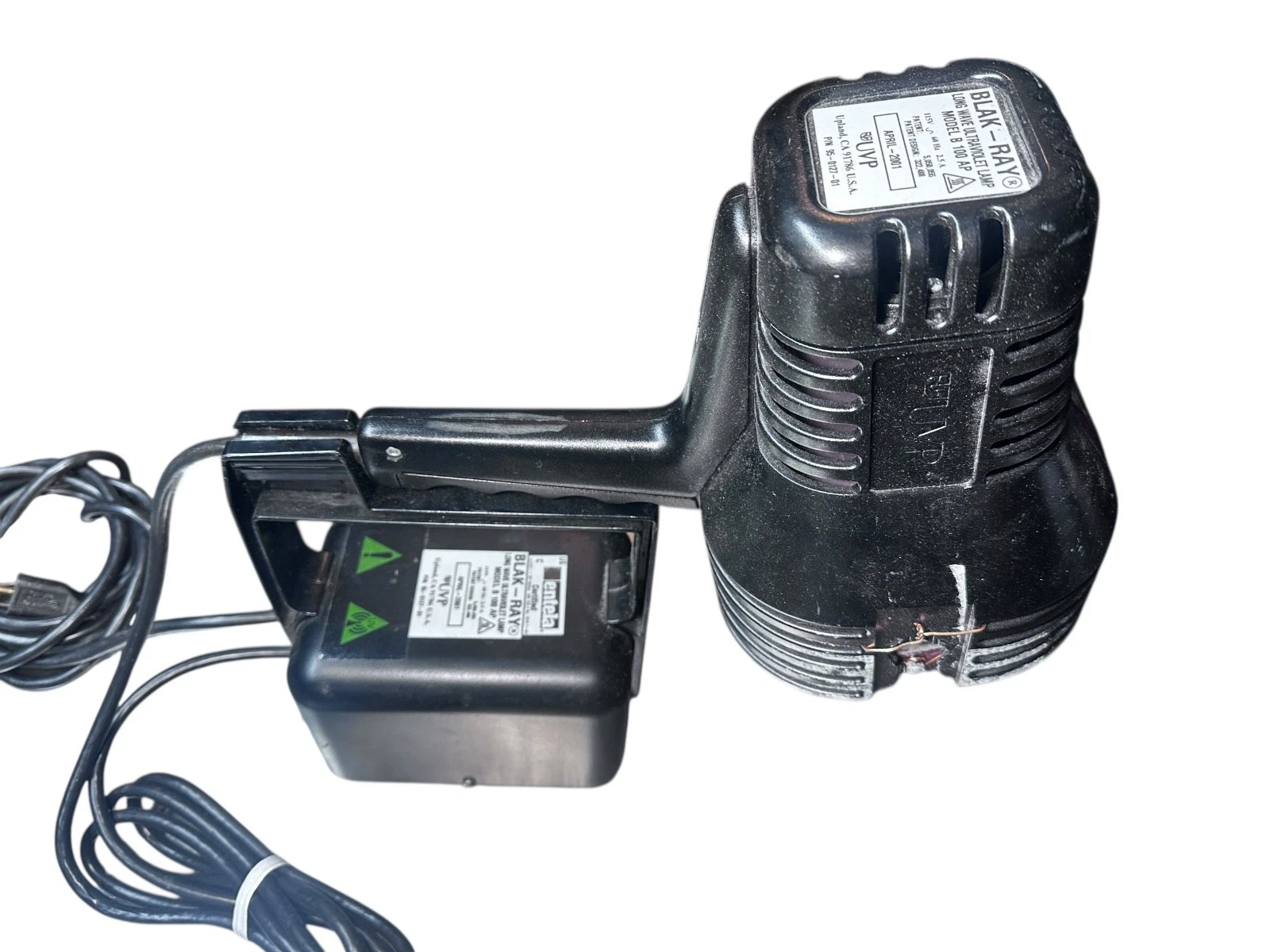Blak-Ray B-100AP Longwave UV Lamp 115V | UVP | Works – Housing Damage — photo 5 of 6