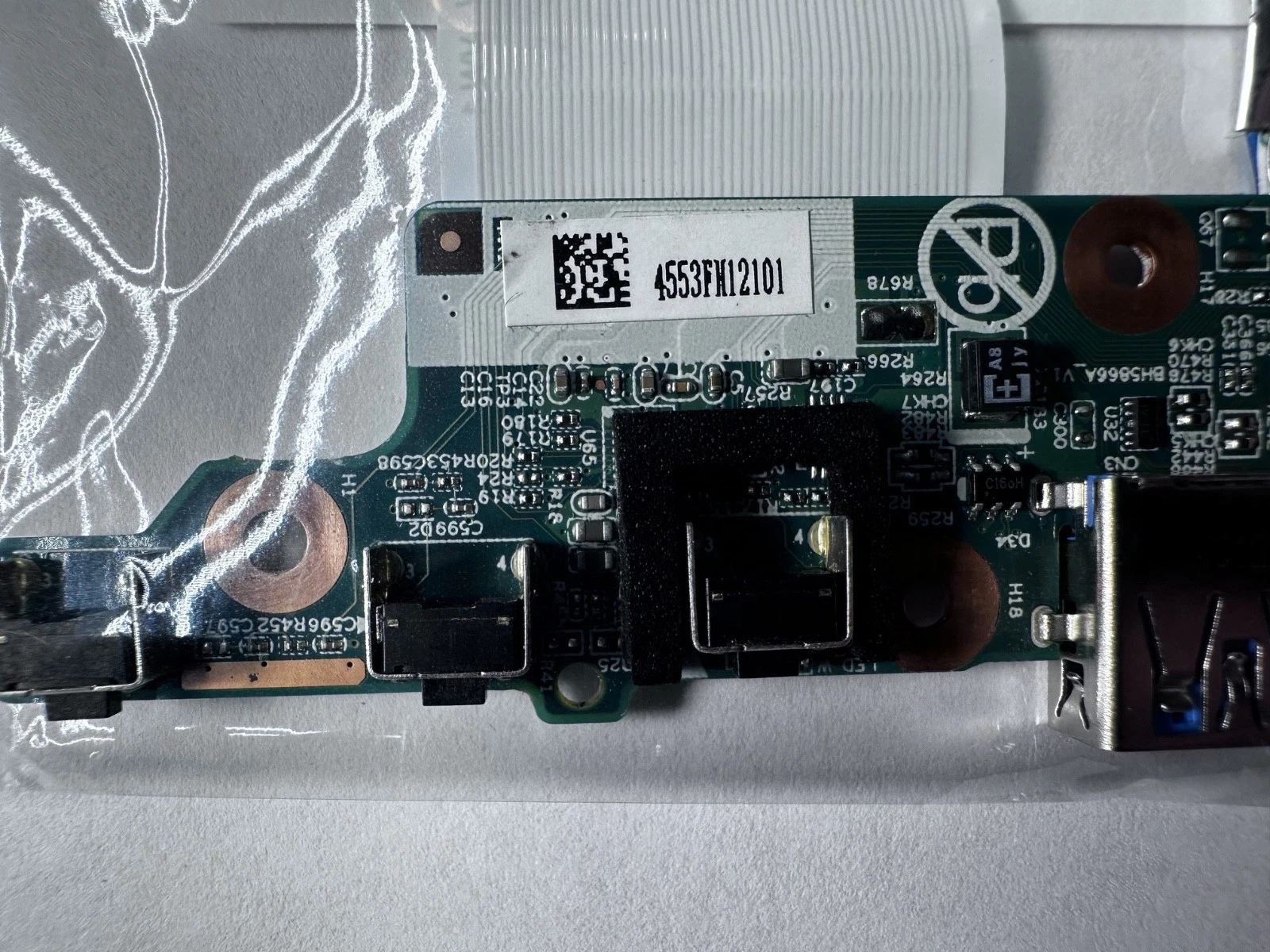 Lenovo 300e 500e Gen 2 USB-C Power Daughterboard DAU-SNG-1830 5C50T70714 — photo 2 of 5