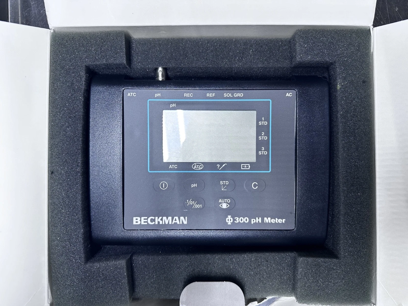 Beckman Phi 300 Benchtop pH Meter 143803 NOS Tested Working Original Box — photo 2 of 8