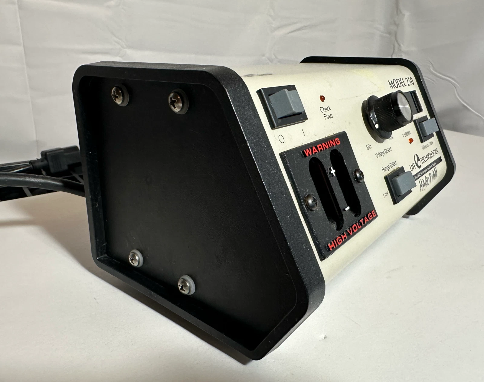 Life Technologies Model 250 Electrophoresis Power Supply - Tested & Working — photo 9 of 10
