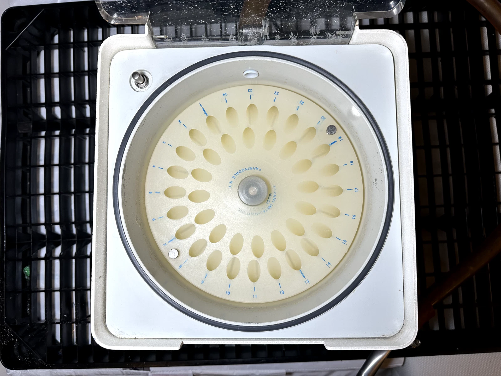 Savant SpeedVac Concentrator – Model SVC-100H - Includes Rotor and Hose — photo 7 of 8