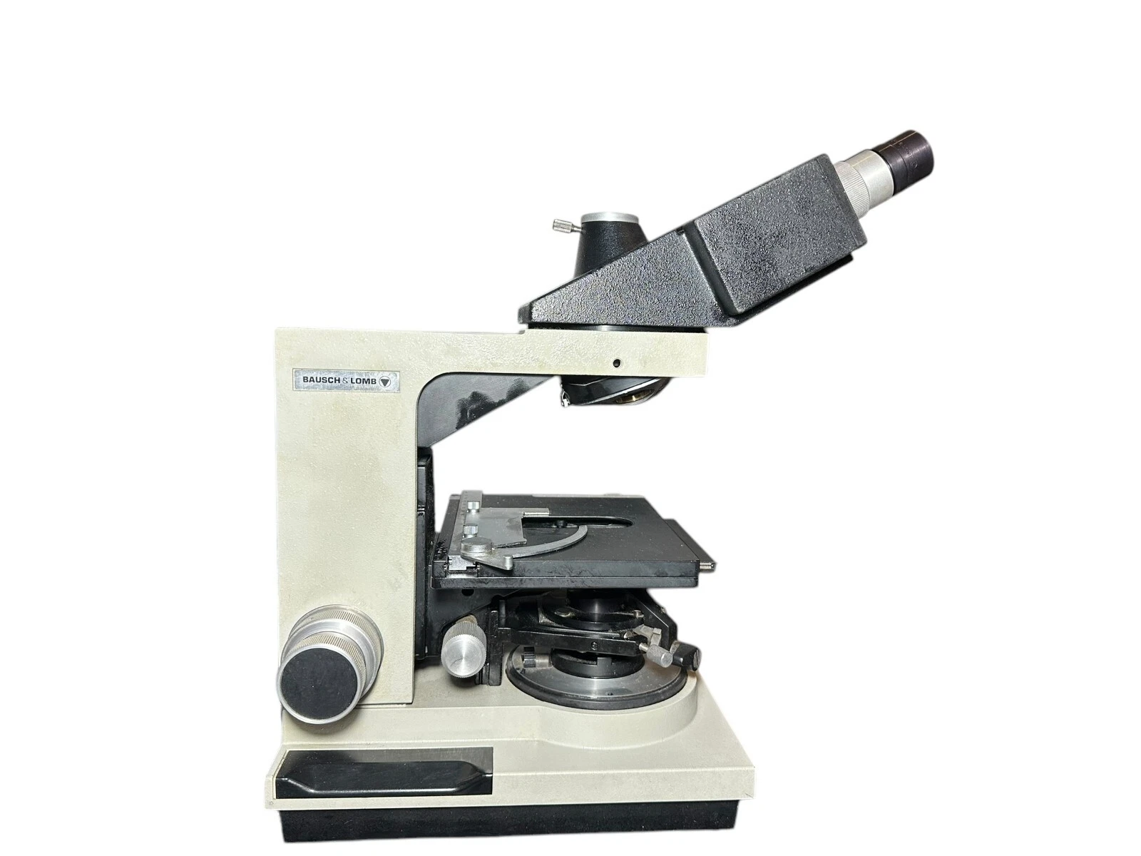 Bausch & Lomb Balplan Binocular Microscope with Mechanical Stage –Model 31-32-16 — photo 3 of 10