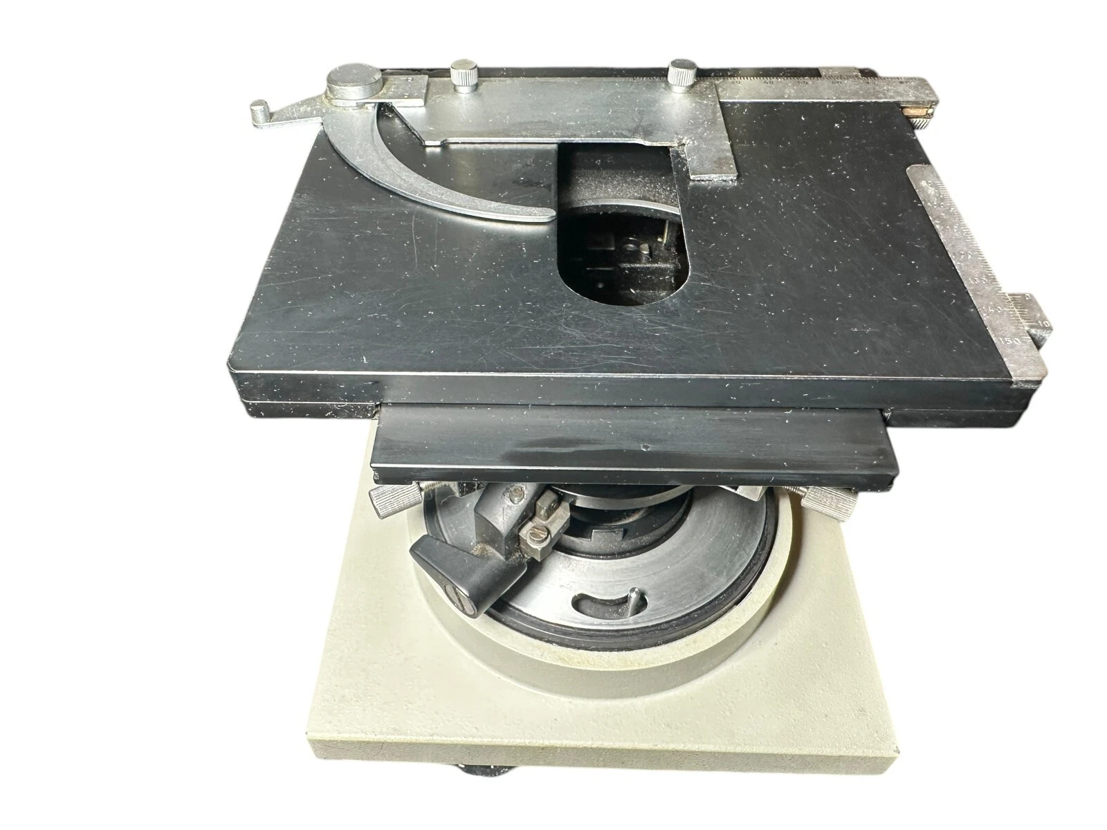 Bausch & Lomb Balplan Binocular Microscope with Mechanical Stage –Model 31-32-16 — photo 8 of 10