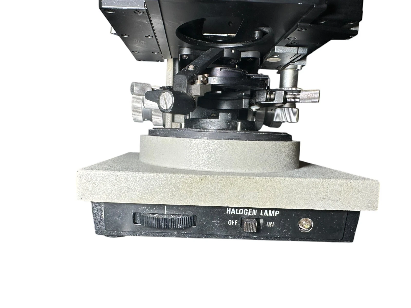 Bausch & Lomb Balplan Binocular Microscope with Mechanical Stage –Model 31-32-16 — photo 9 of 10