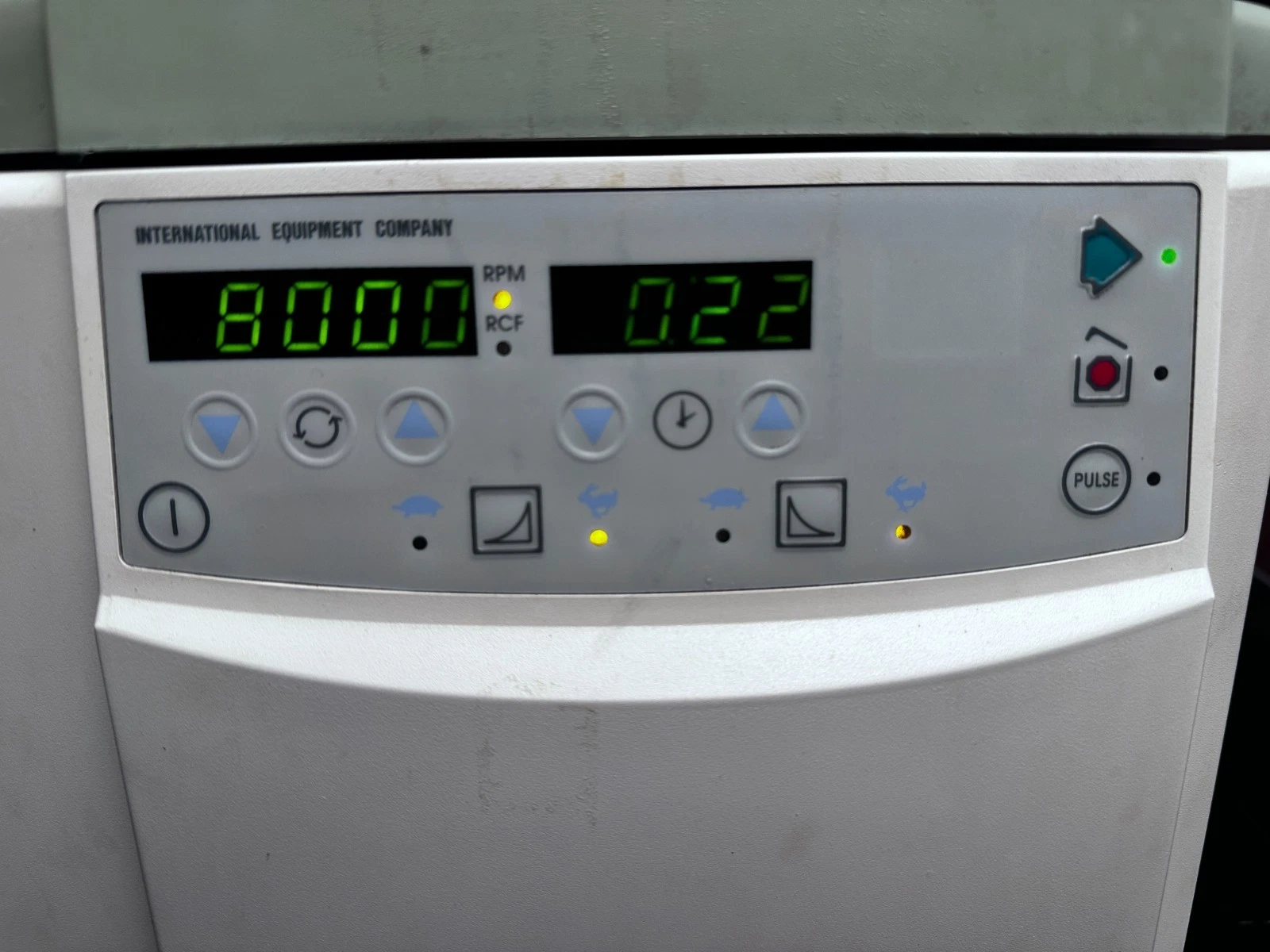 IEC Micromax High-Speed Benchtop Centrifuge w/ Rotor 851 – 15000 RPM, 120V — photo 3 of 9
