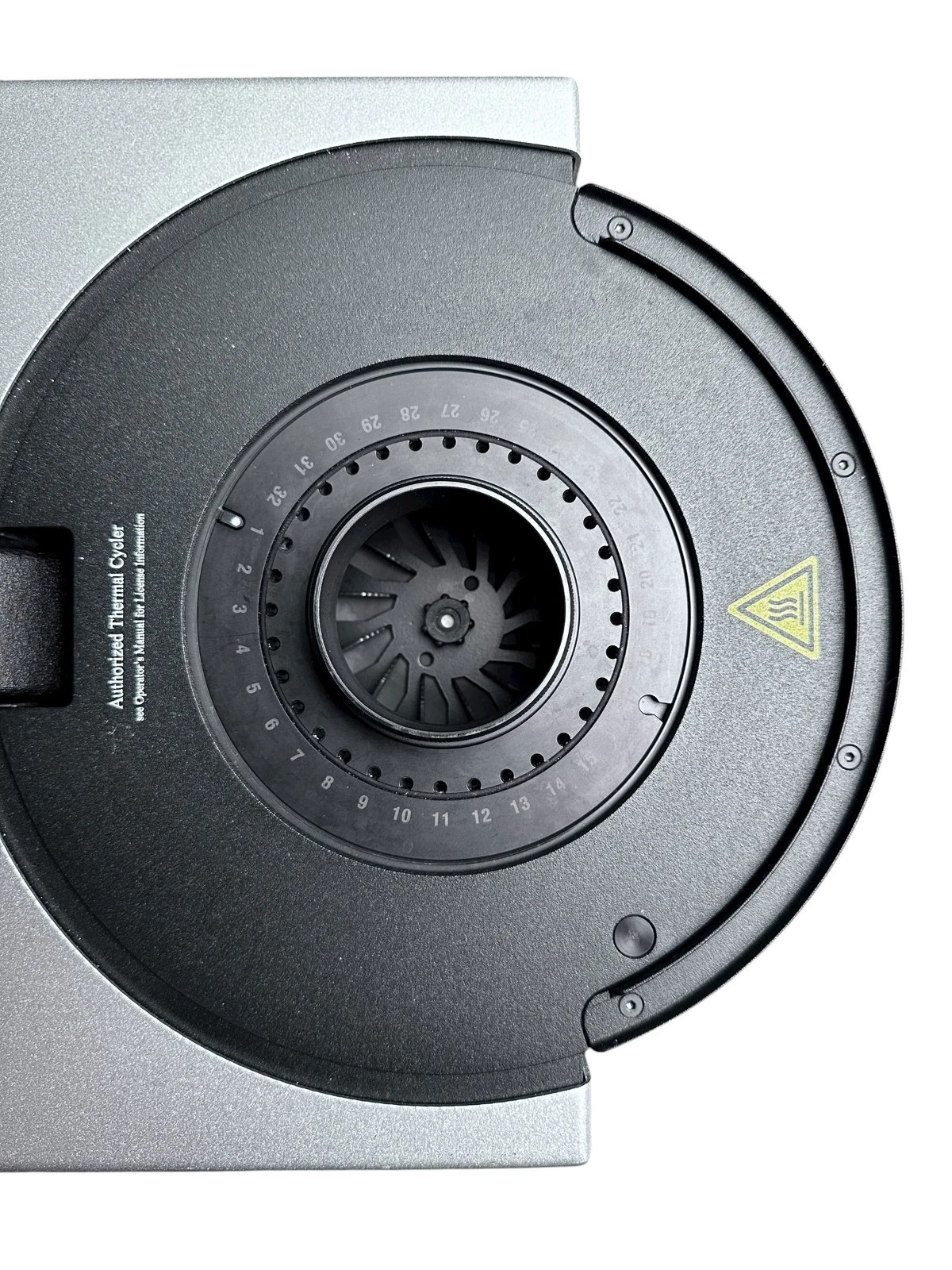 Roche LightCycler II Real-Time PCR Thermal Cycler qPCR DNA RNA Analyzer — photo 11 of 11