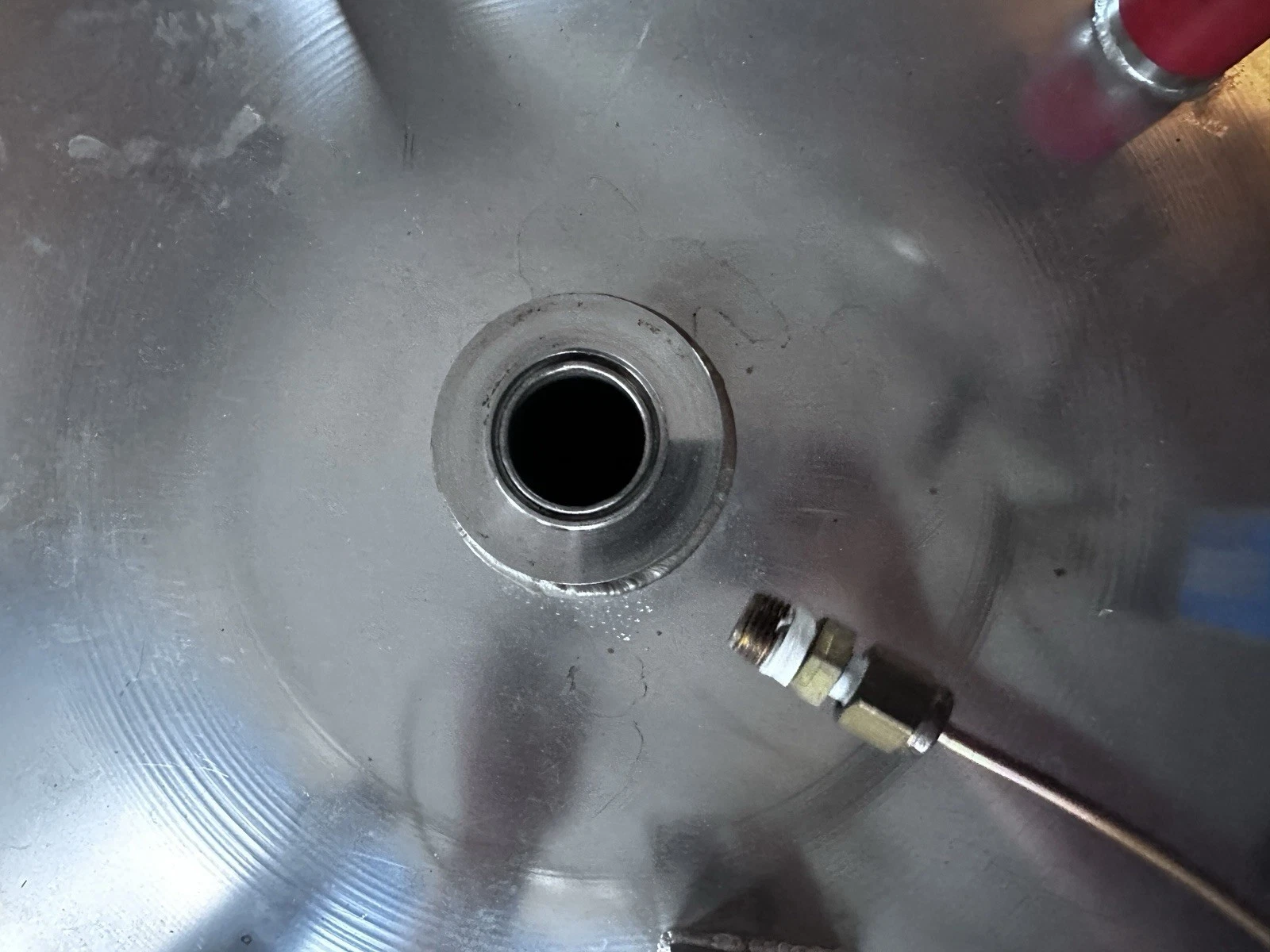 Cryenco NMR 250L Liquid Helium Storage Dewar — photo 10 of 15