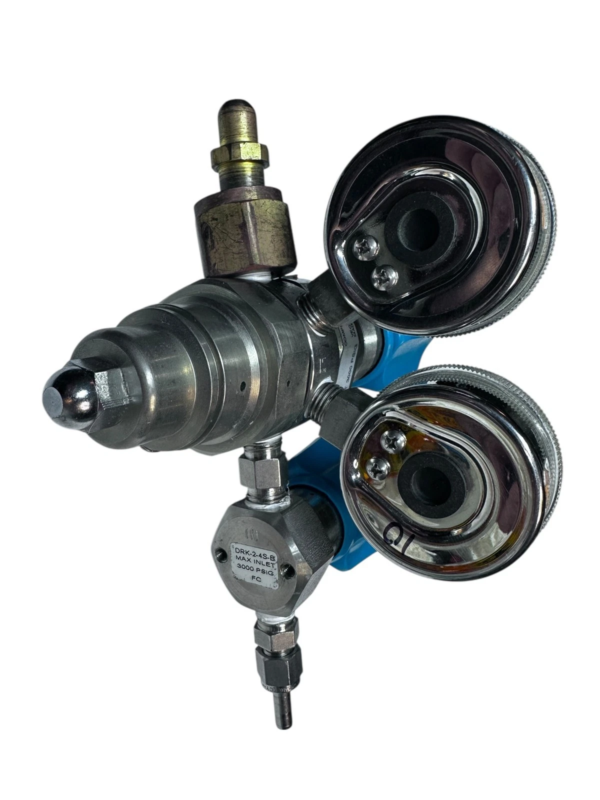 Airgas VEC 410-2-4F-V Compressed Gas Regulator 3000 PSI w/ Dual Gauges DRK-2A-SB — photo 3 of 9