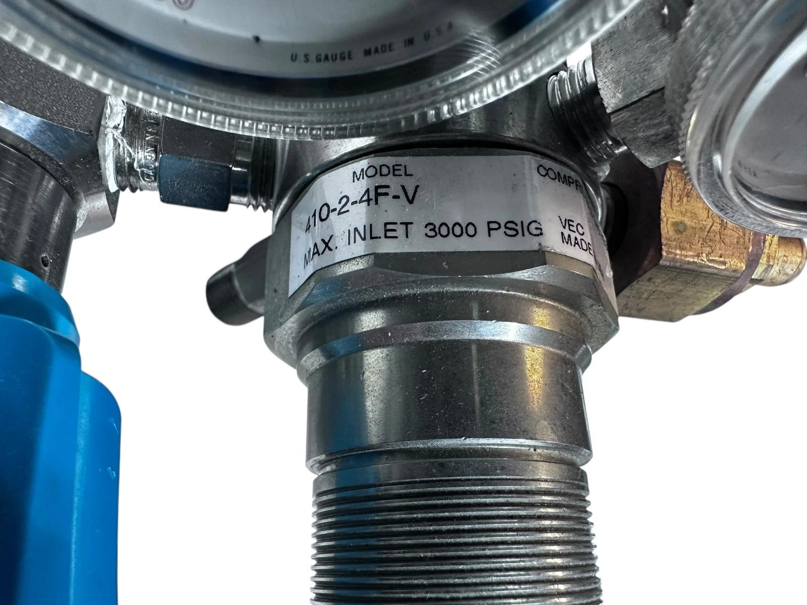 Airgas VEC 410-2-4F-V Compressed Gas Regulator 3000 PSI w/ Dual Gauges DRK-2A-SB — photo 9 of 9