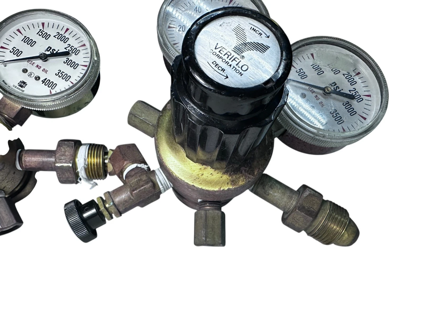 TWO Veriflo 11500870 DECRA Dual Gauge Gas Regulator 4000 PSI USA — photo 3 of 8