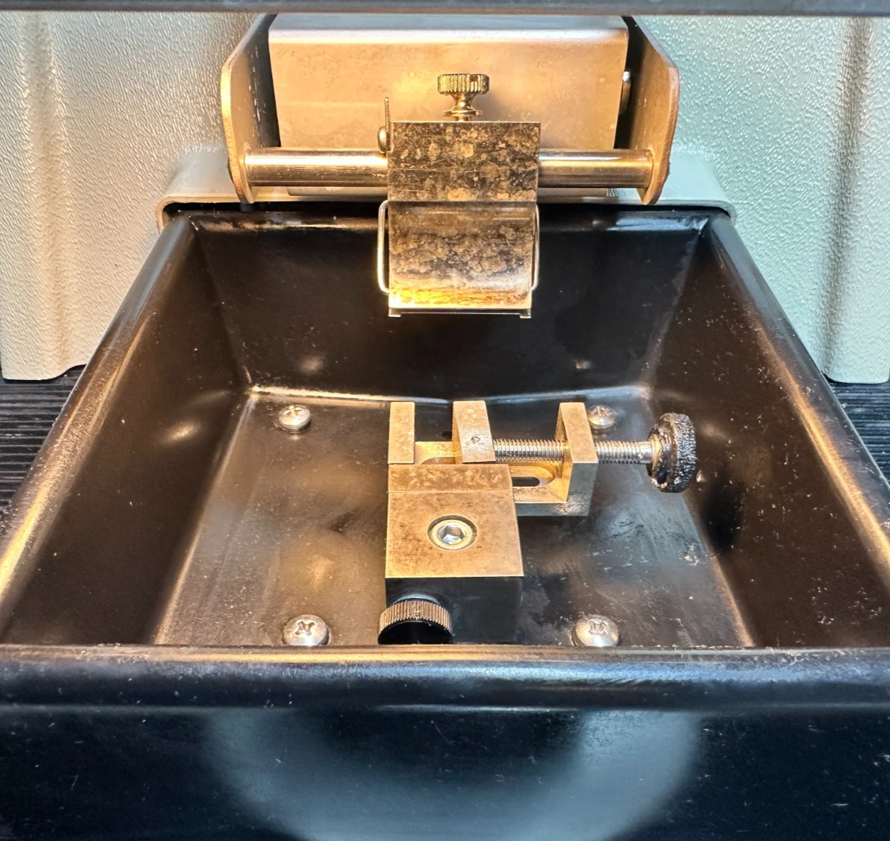 Vibratome 1500 Sectioning System – Tested, Works Great, Low Usage — photo 14 of 14