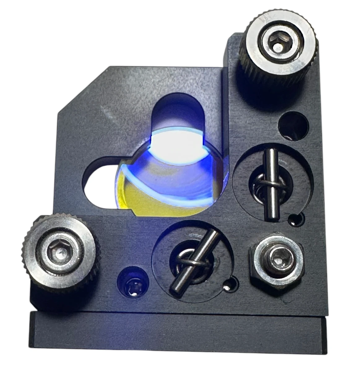 Suruga Seiki F531-20 Optical Mount - High-Precision Adjustment, Made in Japan available from Noble Lab Trade