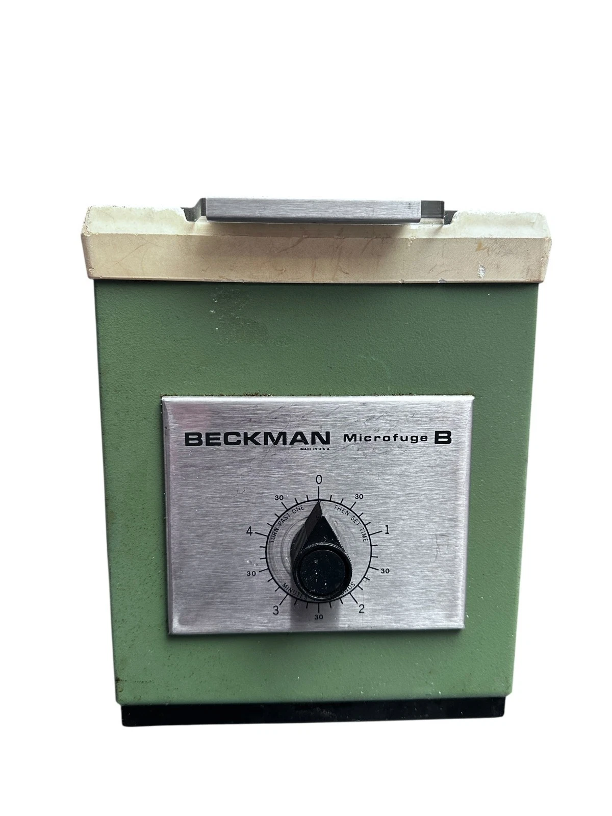 Beckman Microfuge B Centrifuge – 115V, 1.65A, Working – Model 338720 available from Noble Lab Trade
