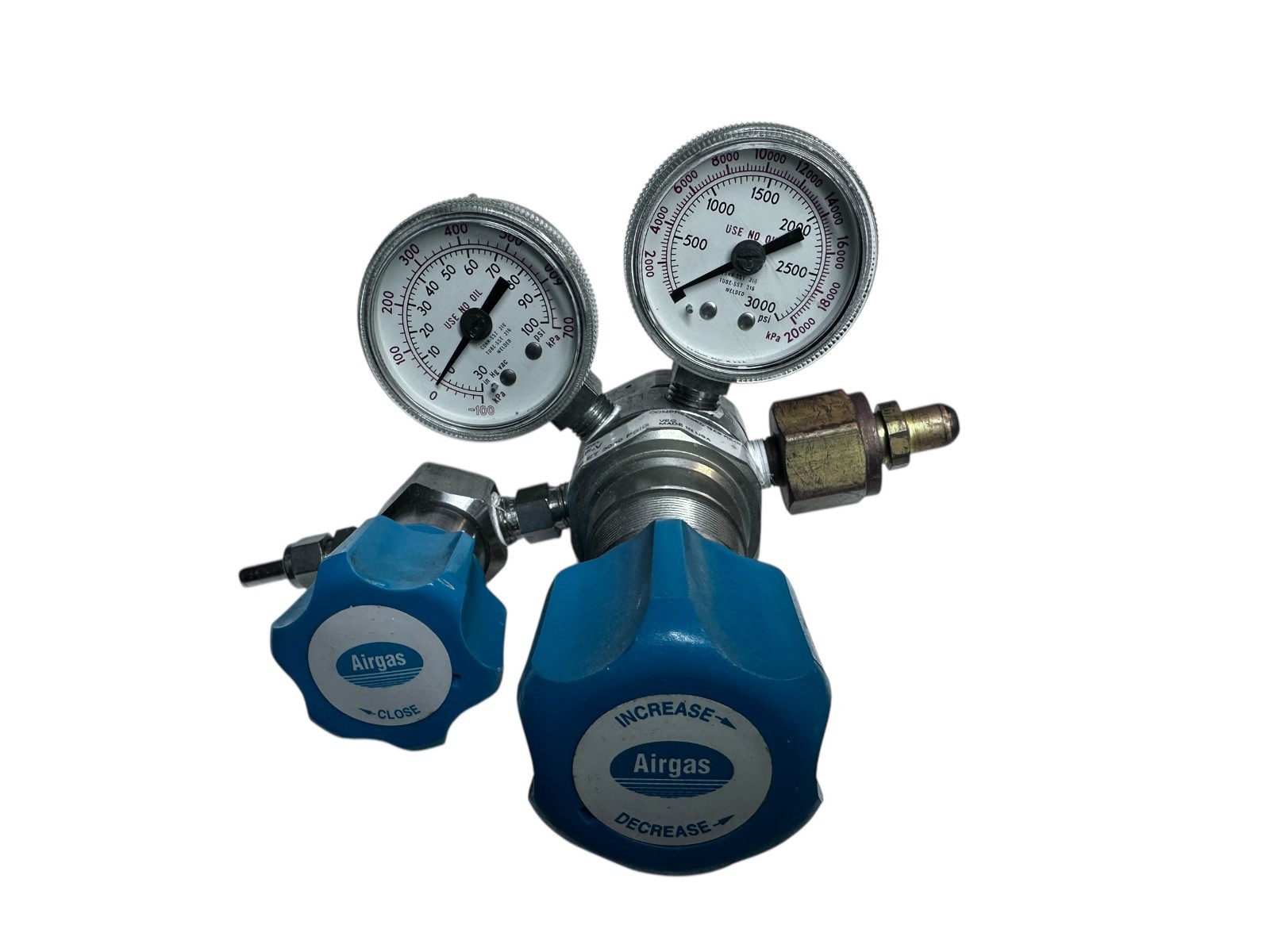Airgas VEC 410-2-4F-V Compressed Gas Regulator 3000 PSI w/ Dual Gauges DRK-2A-SB available from Noble Lab Trade