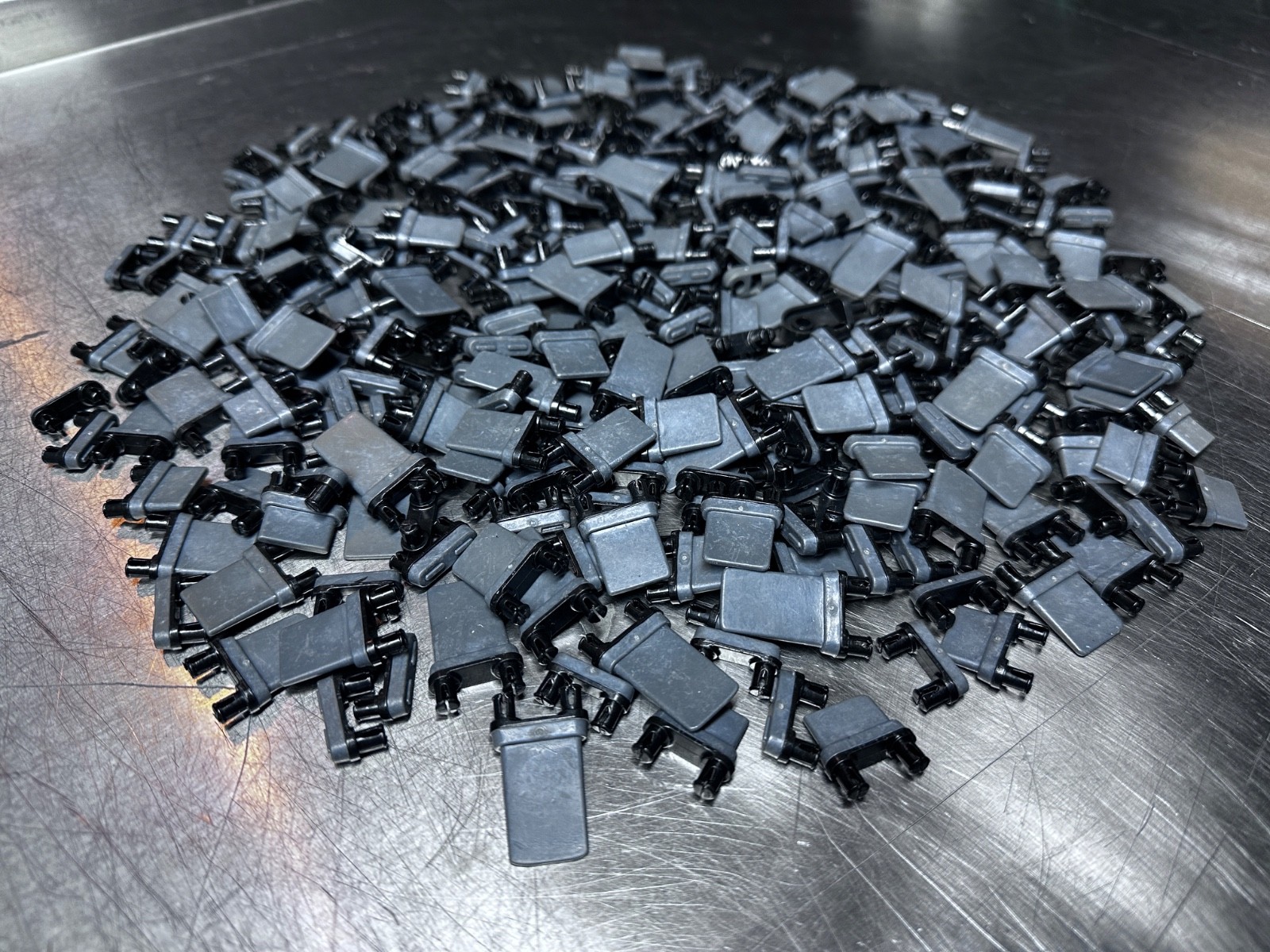 VEX Robotics Tank Tread / Track Links LOT – Used – Very Good Condition – VEX Kit available from Noble Lab Trade